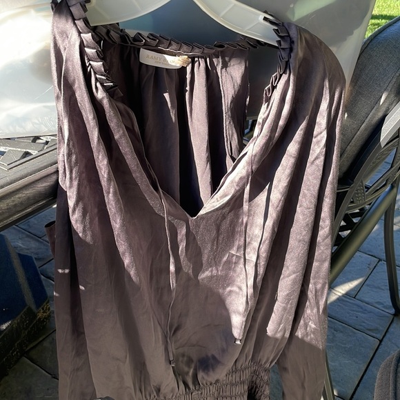 Ramy brook cold shoulder blouse 👚 💃🏼 - Picture 1 of 5
